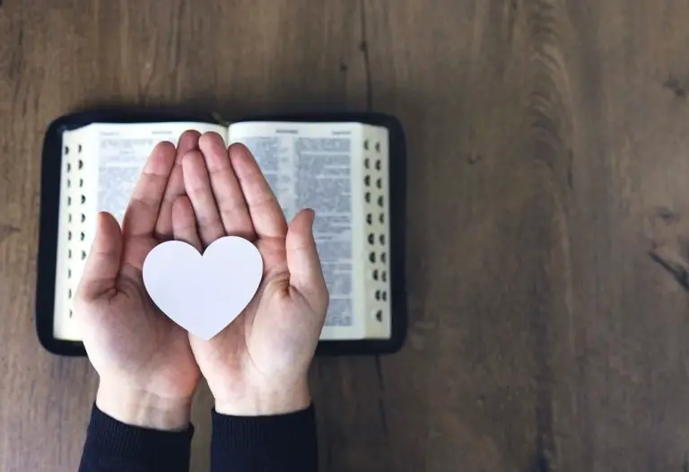 30 Best Bible Verses For A Broken Heart - Bible Study Planet ...